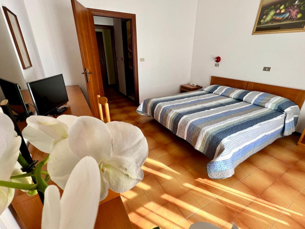 Hotel Ca' Bianca Da Paolino Misano Adriatico Zewnętrze zdjęcie