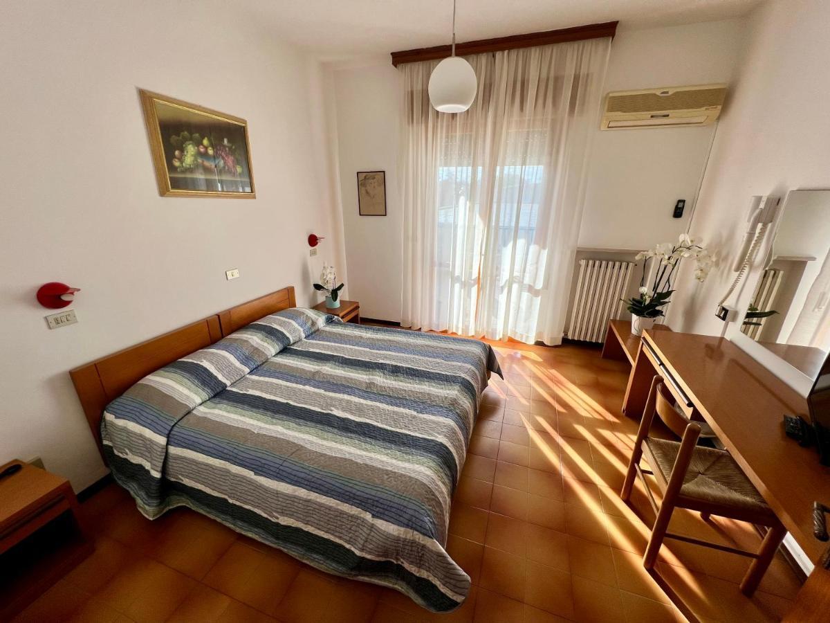 Hotel Ca' Bianca Da Paolino Misano Adriatico Zewnętrze zdjęcie