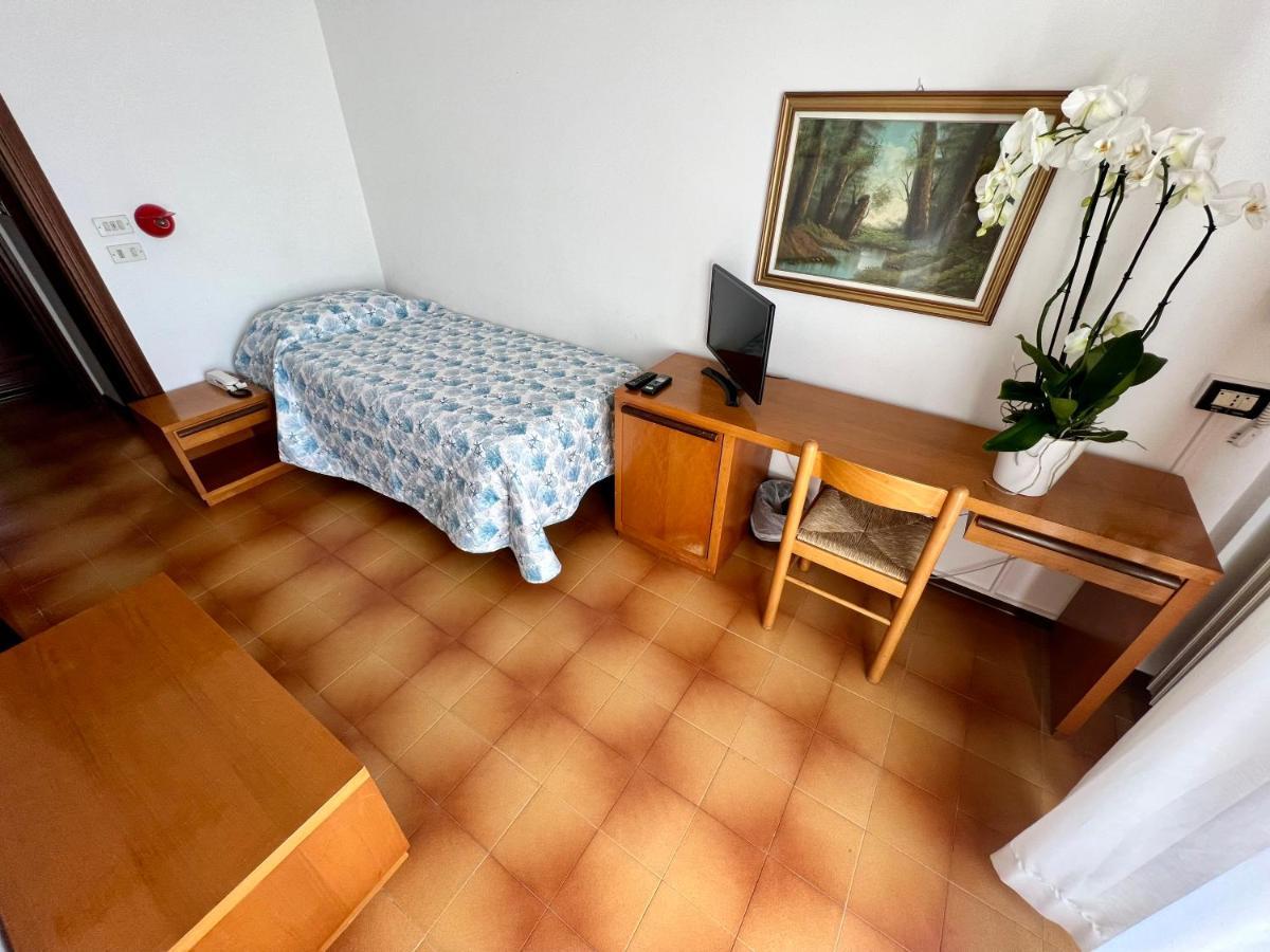Hotel Ca' Bianca Da Paolino Misano Adriatico Zewnętrze zdjęcie