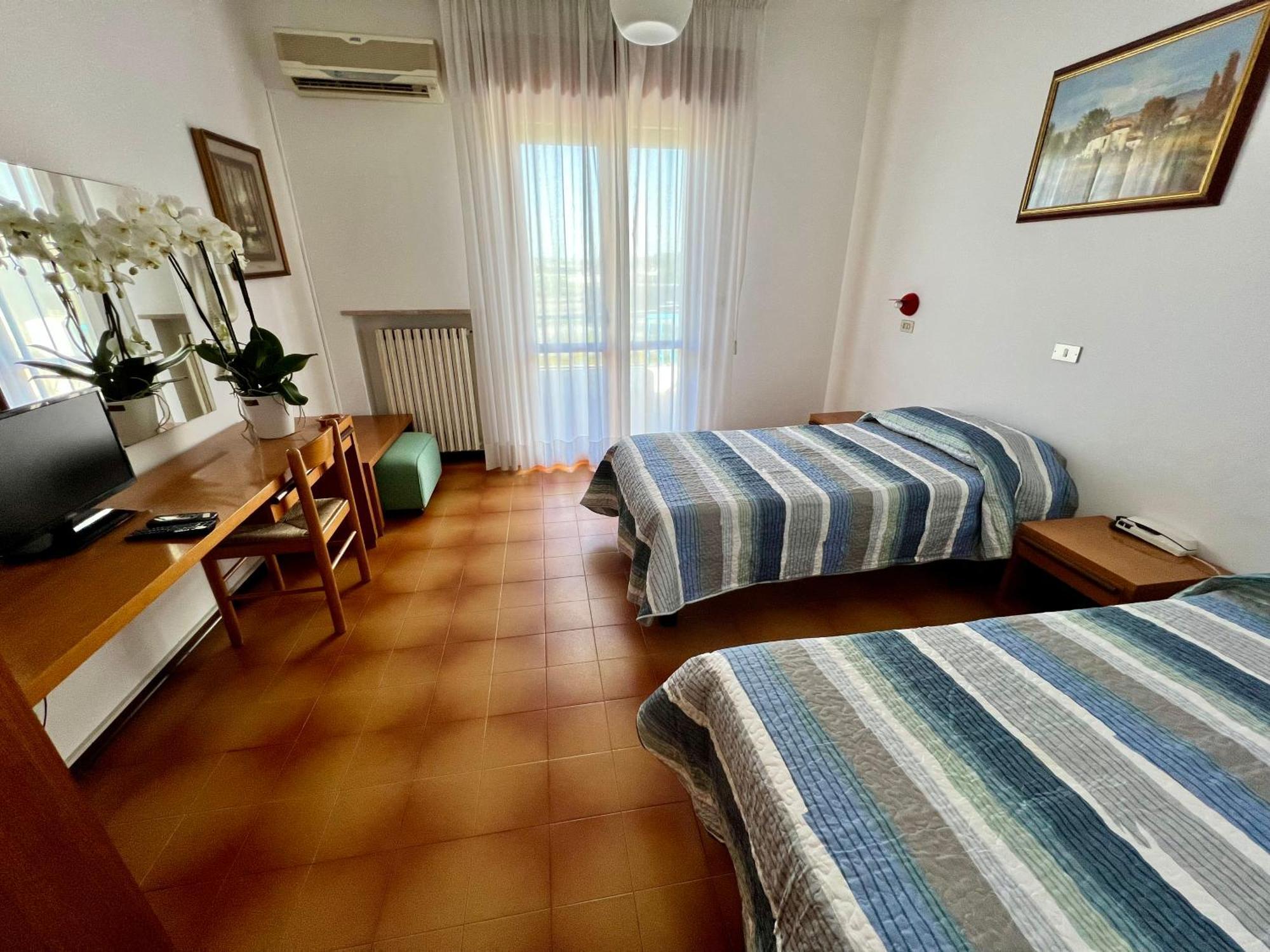 Hotel Ca' Bianca Da Paolino Misano Adriatico Zewnętrze zdjęcie